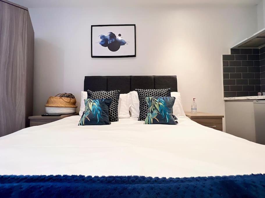Luxury Studio In City Centre Саутхамптън Екстериор снимка