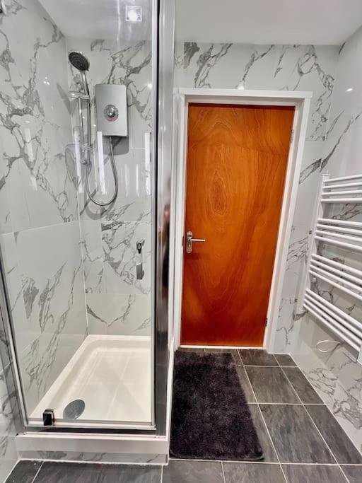 Luxury Studio In City Centre Саутхамптън Екстериор снимка